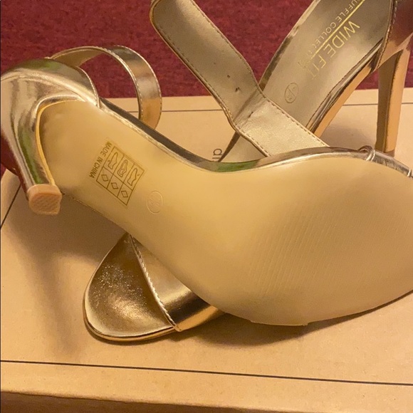 Truffle Collection Heels - Picture 3 of 3